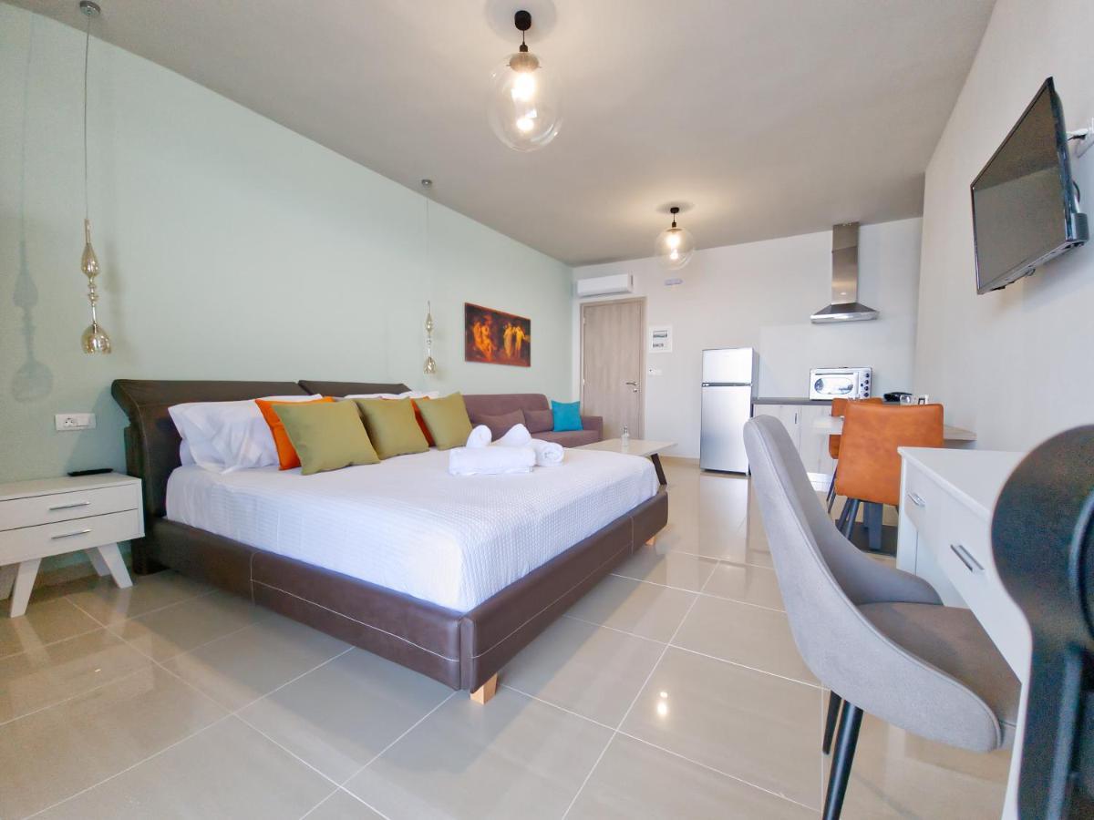 Epipleon Luxury Suites -105- Δωμάτιο 35Τμ Με Βεράντα 35Τμ Μπροστά Στη Θάλασσα Навпакт Екстер'єр фото