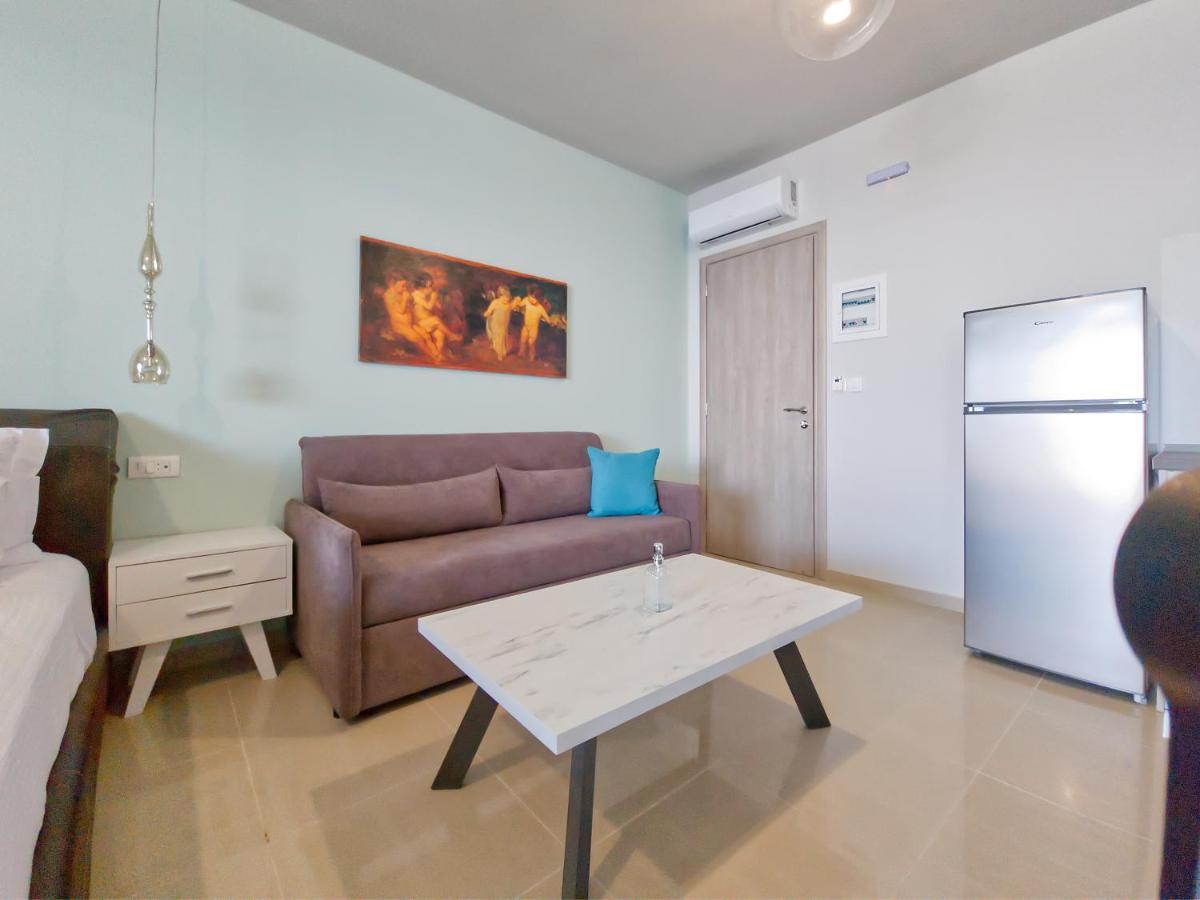 Epipleon Luxury Suites -105- Δωμάτιο 35Τμ Με Βεράντα 35Τμ Μπροστά Στη Θάλασσα Навпакт Екстер'єр фото